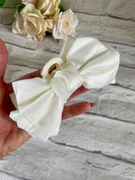 Bow hair claw clip