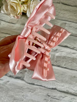Bow hair claw clip