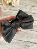 Bow hair claw clip